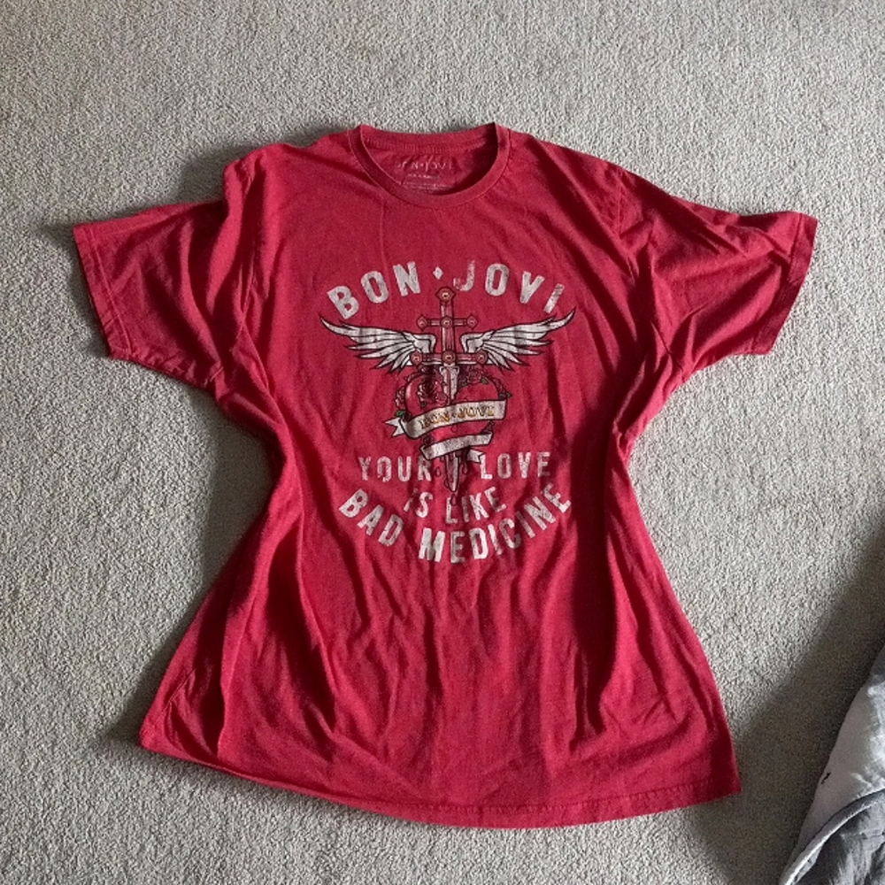 Bon Jovi graphic shirt
